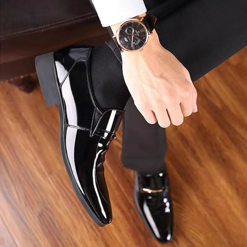 Leather Shoes Men L2 Breathable Patent Leather Formal Shoes Plus Size Man Office Wedding Flats Male Black.