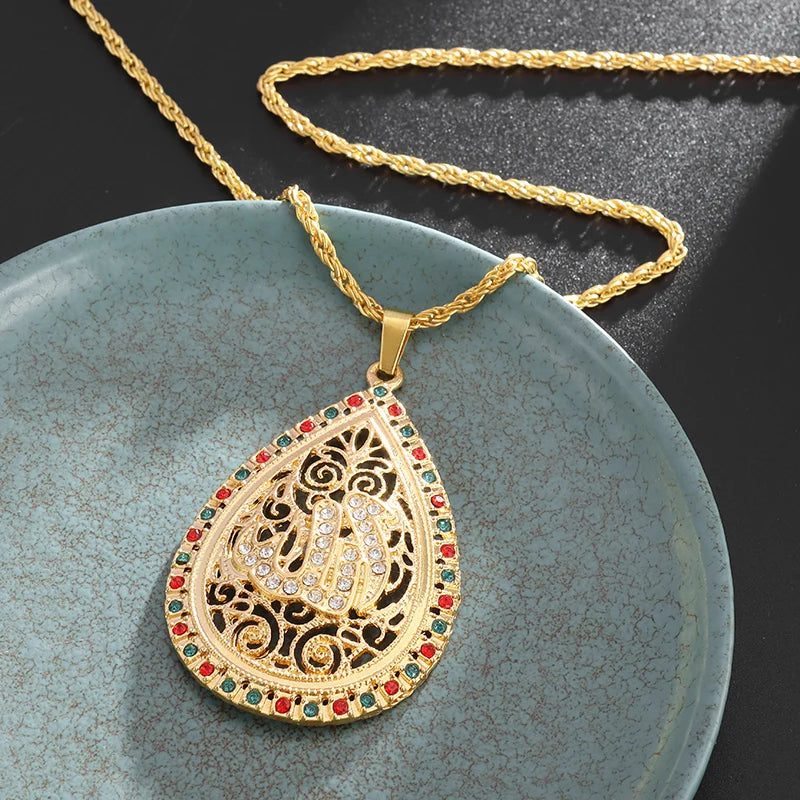 Necklace Men Women Gift Fashionable and Exquisite Golden Shiny Pendant.